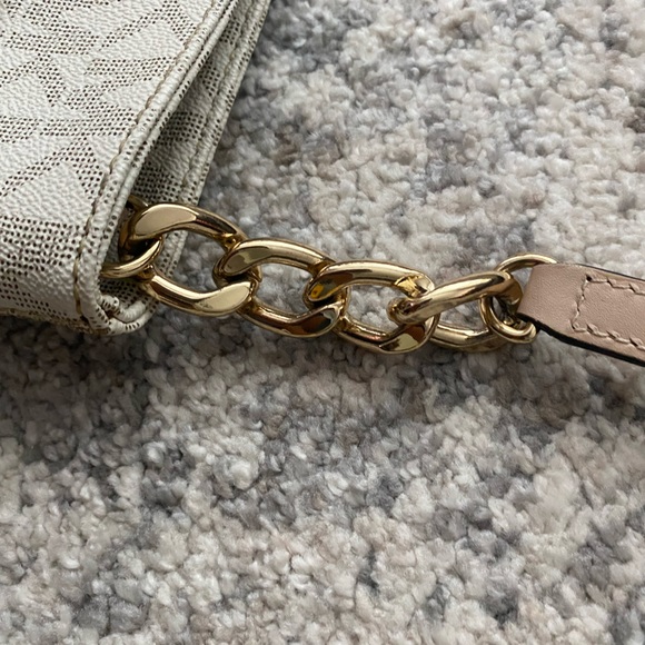 Michael Kors Crossbody bag - Picture 7 of 10